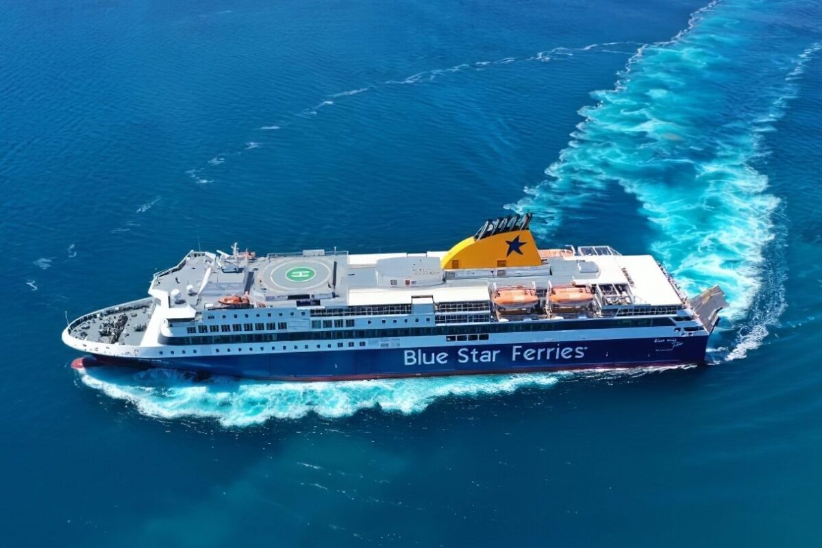 Comment choisir le meilleur ferry de Santorin à Paros pour votre voyage ?