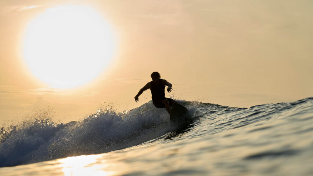 surf au sri lanka : découvrez les meilleurs spots pour les passionnés