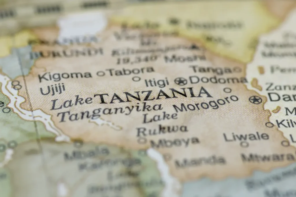 où se trouve la tanzanie sur la carte du grand voyageur ?