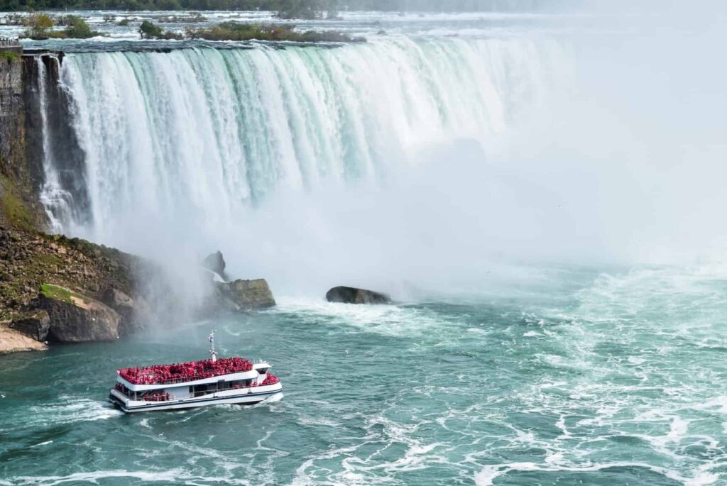 Découverte incontournable : comment planifier une excursion depuis Toronto aux chutes du Niagara ?