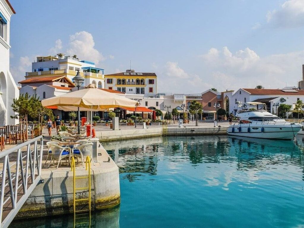 Météo à Chypre en octobre : quoi prévoir pour vos vacances automnales ?