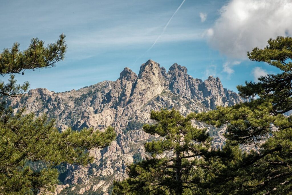 Découvrir les aiguilles de Bavella : un joyau naturel en plein cœur de la Corse