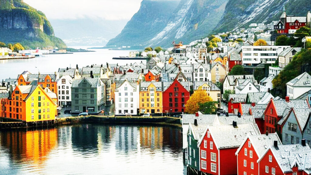 Découvrir Ålesund en Norvège : la perle des fjords à ne pas manquer