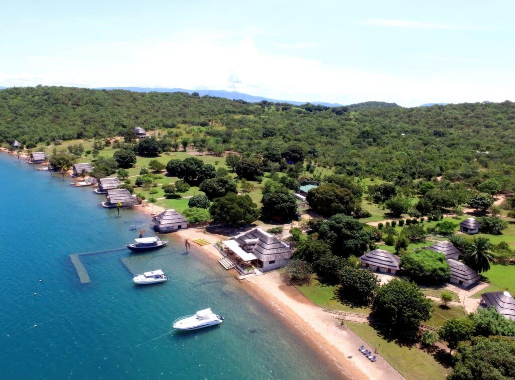 Le lac Tanganyika : une destination à explorer pour les amoureux de la nature et des grands espaces?