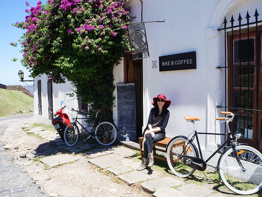 Quelle est la langue parlée en Uruguay et son impact sur le tourisme ?