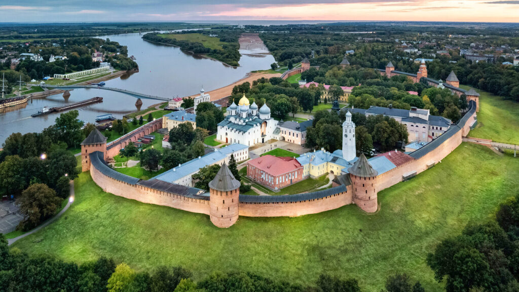 Quelle est la population de la ville de Rostov-la-Grande ?