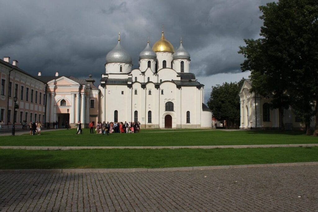 Comment se rendre de Moscou à Veliki Novgorod en train ou en voiture ?
