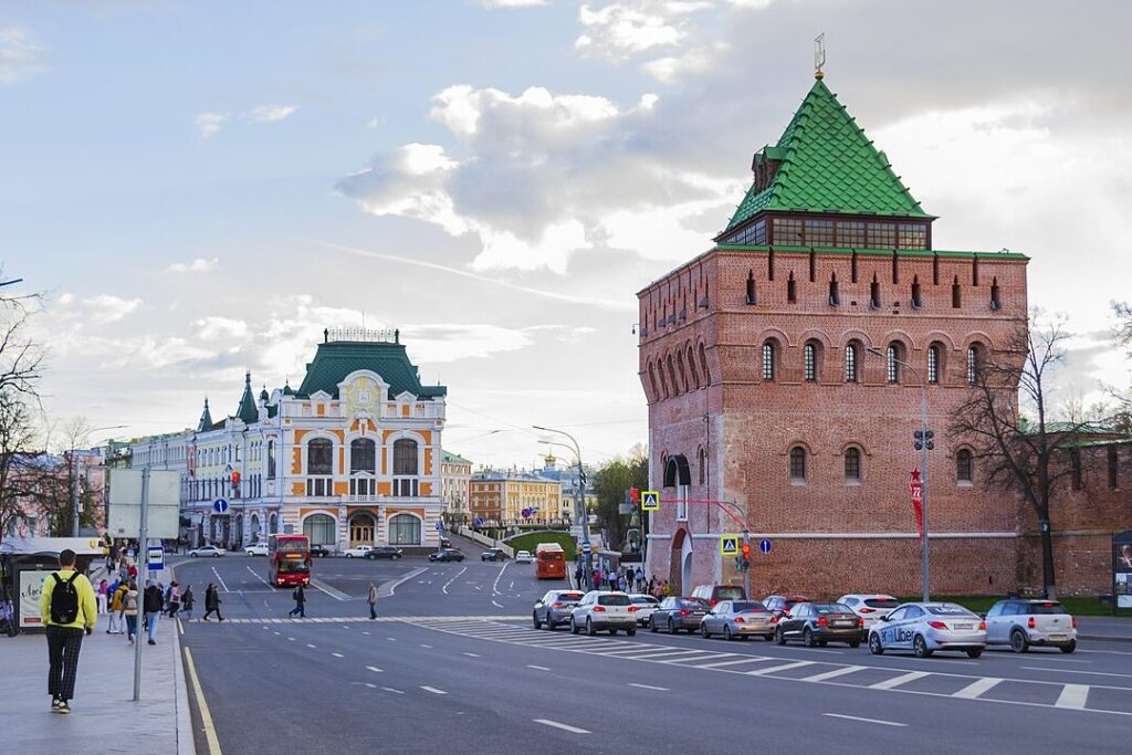 Quelle est la rue principale de Nijni Novgorod ?