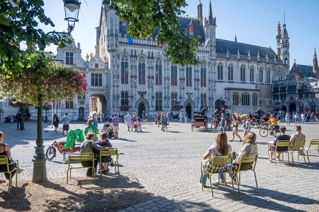 Témoignages de voyageurs français sur leur séjour dans des villes russes méconnues : avis et conseils d’initiés