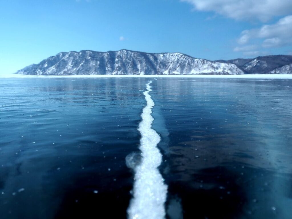 Comment préparer un voyage hivernal au lac Baïkal ?