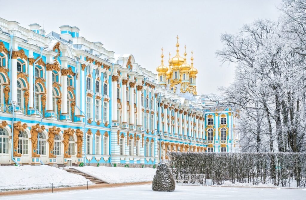Témoignages de voyageurs sur les villes historiques de Russie : Saint-Pétersbourg, Moscou et la Sibérie en hiver